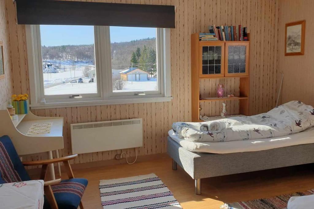 Traditional Farm House Located Close To Fjord Lyngseidet Kültér fotó